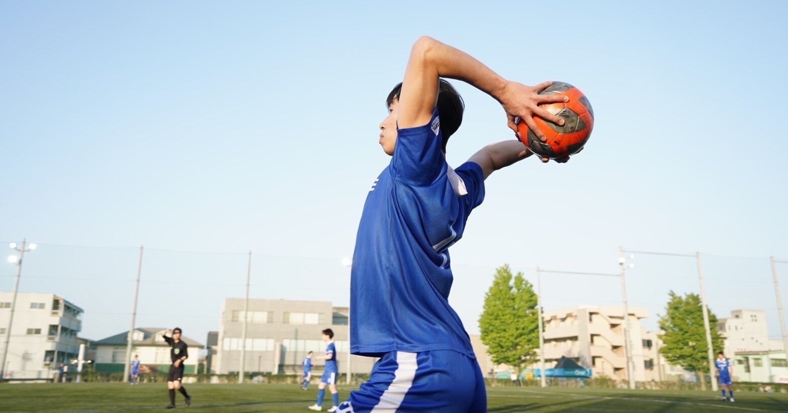サッカーにも仕事にも本気！シュワーボ東京との出会いがもたらした変化